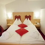 Hotel Latini 4*