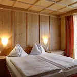 Latini Hotel 4*