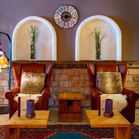 Otel Latini