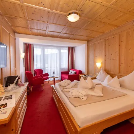 Otel Latini