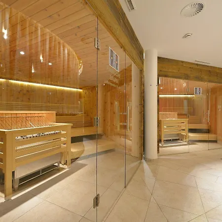 Latini Hotel 4*