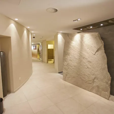 Latini Otel 4*