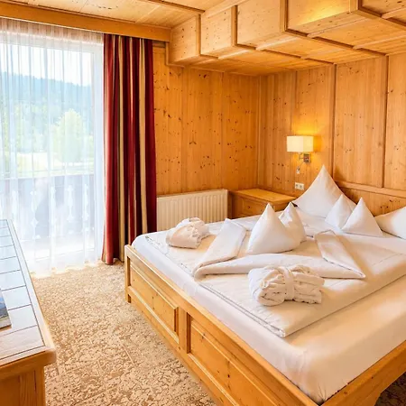 Hotel Latini Zell am See